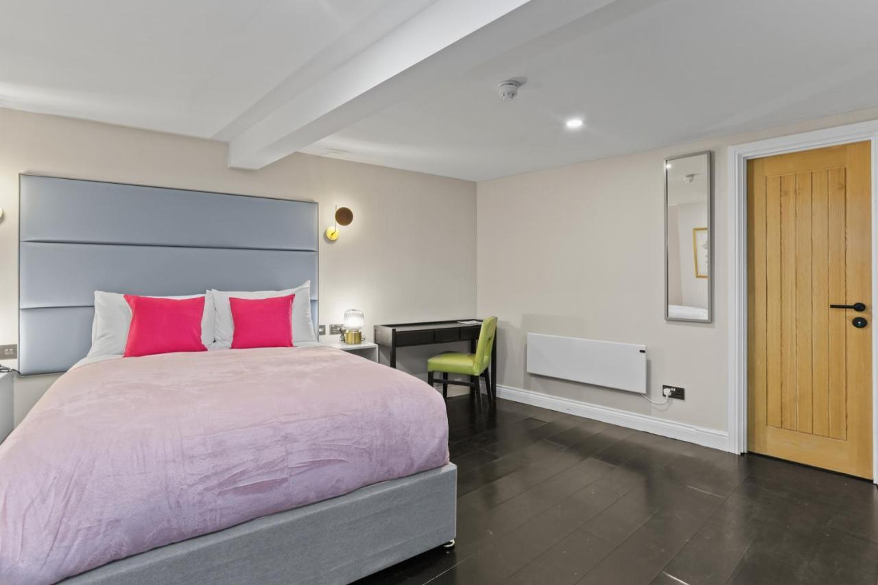 London'S Boutique Studio Luaran gambar